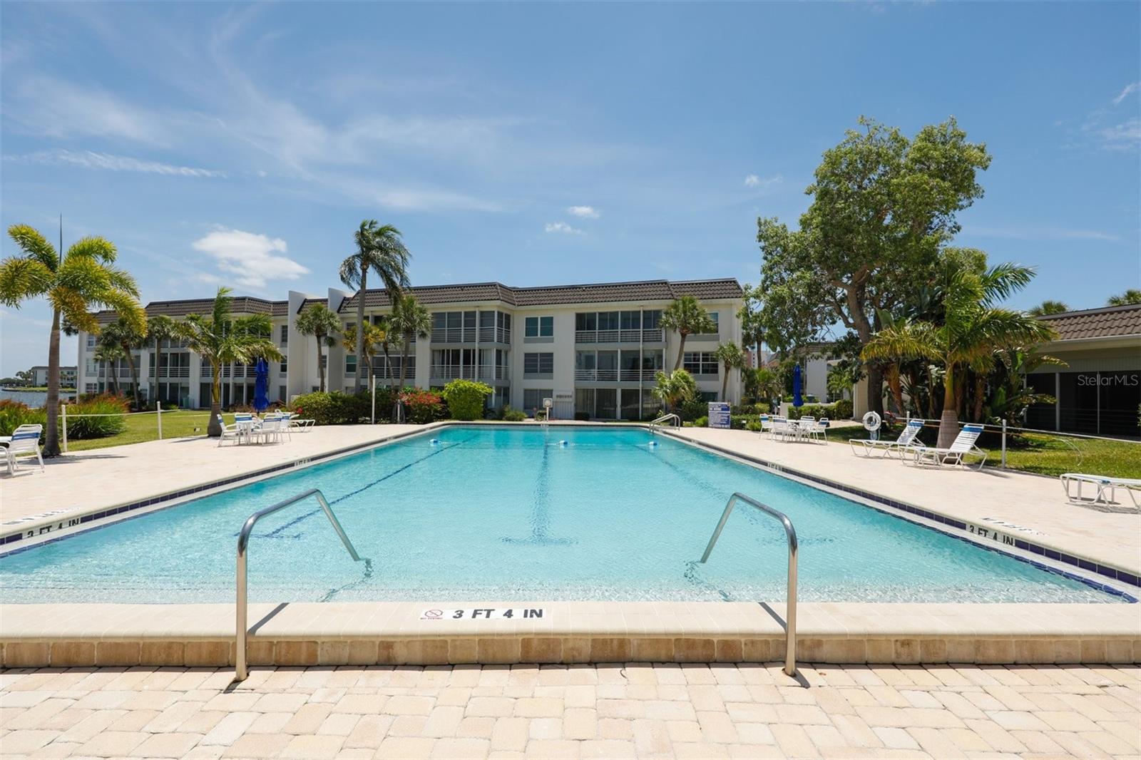 4350 CHATHAM DR #208, LONGBOAT KEY, FL, 34228
