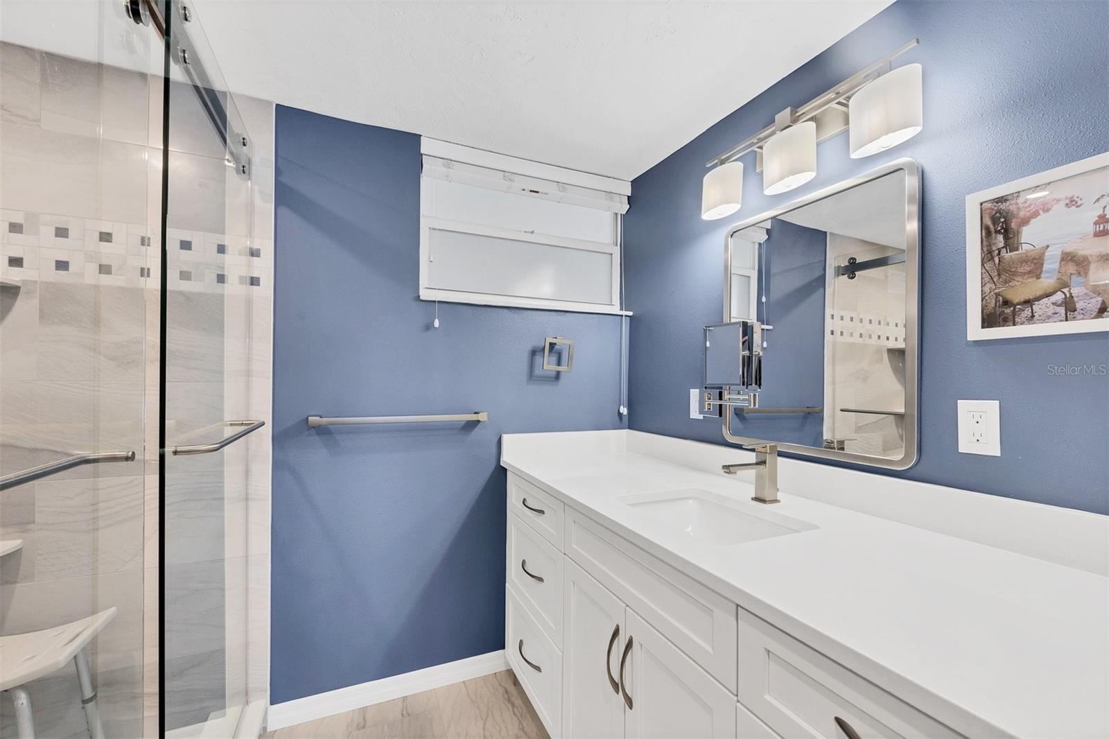 4350 CHATHAM DR #208, LONGBOAT KEY, FL, 34228