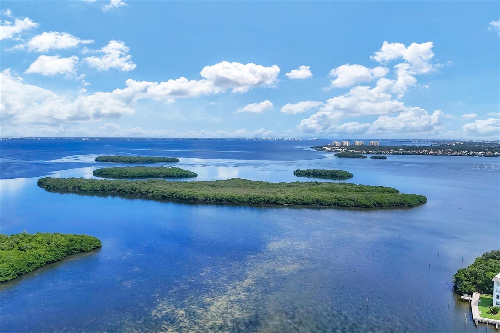 4350 CHATHAM DR #208, LONGBOAT KEY, FL, 34228