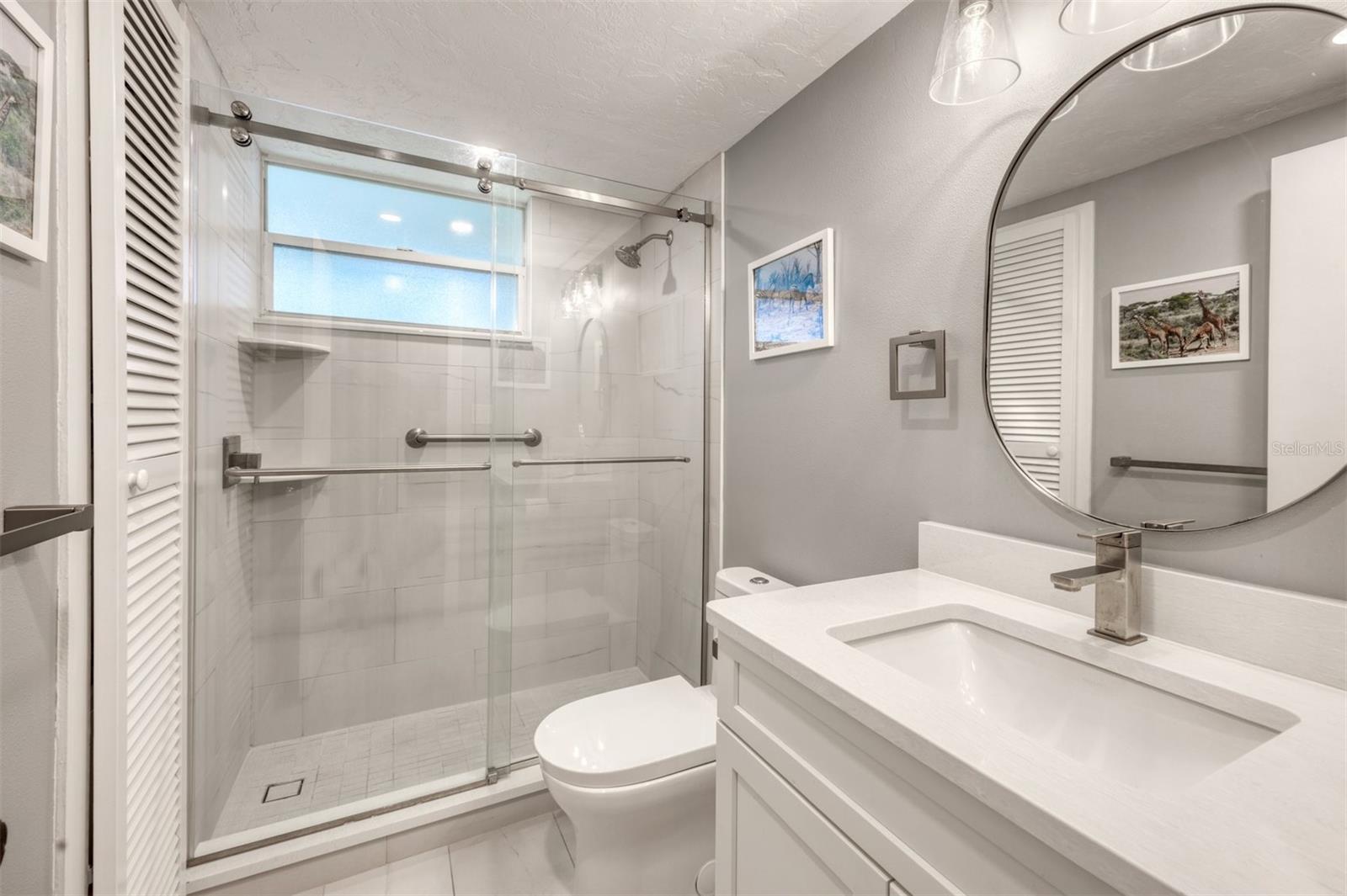 4350 CHATHAM DR #208, LONGBOAT KEY, FL, 34228