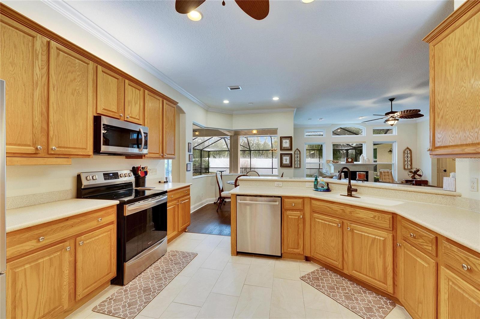 2512 CENTENNIAL FALCON DR, VALRICO, FL, 33596