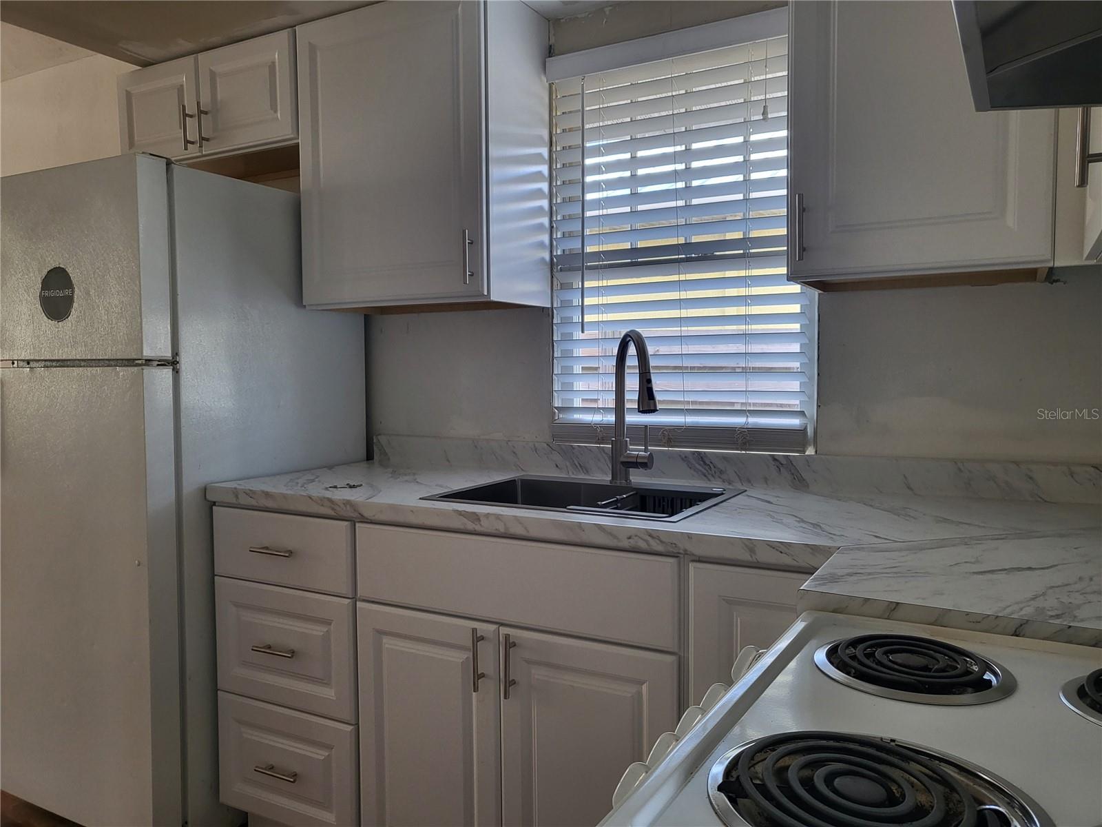 20 W BAY ST, ENGLEWOOD, FL, 34223