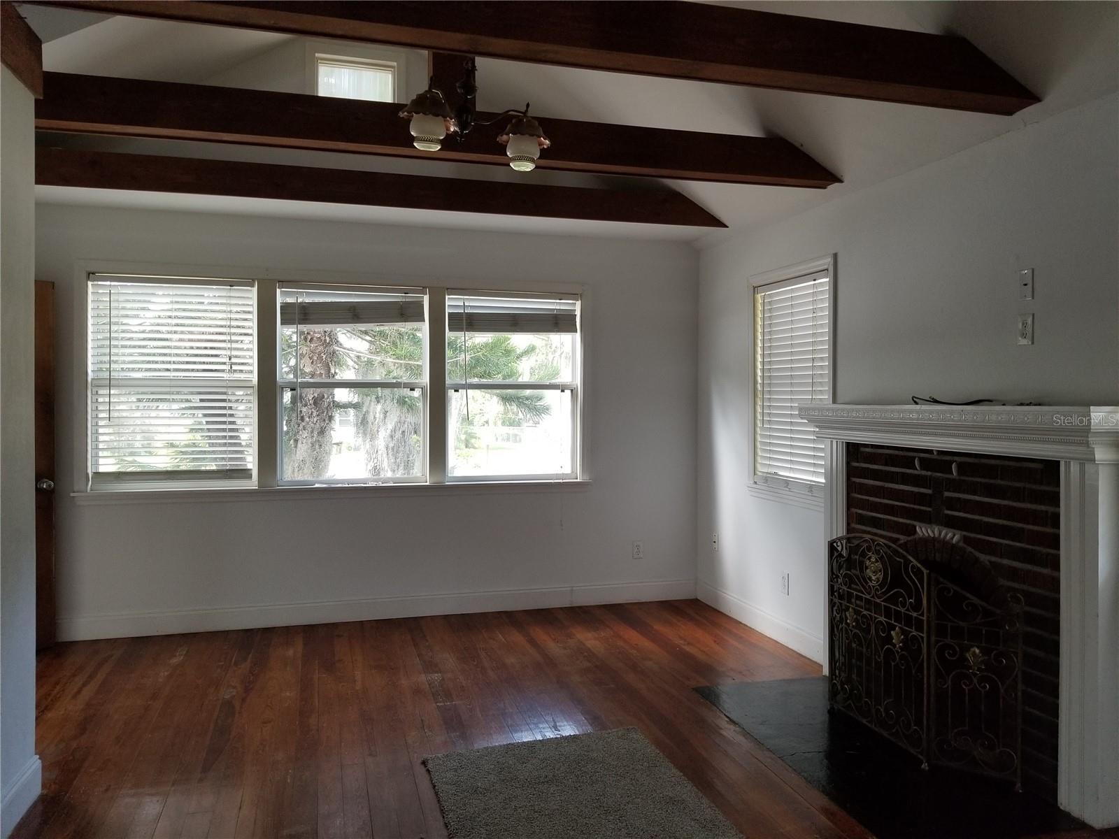 20 W BAY ST, ENGLEWOOD, FL, 34223