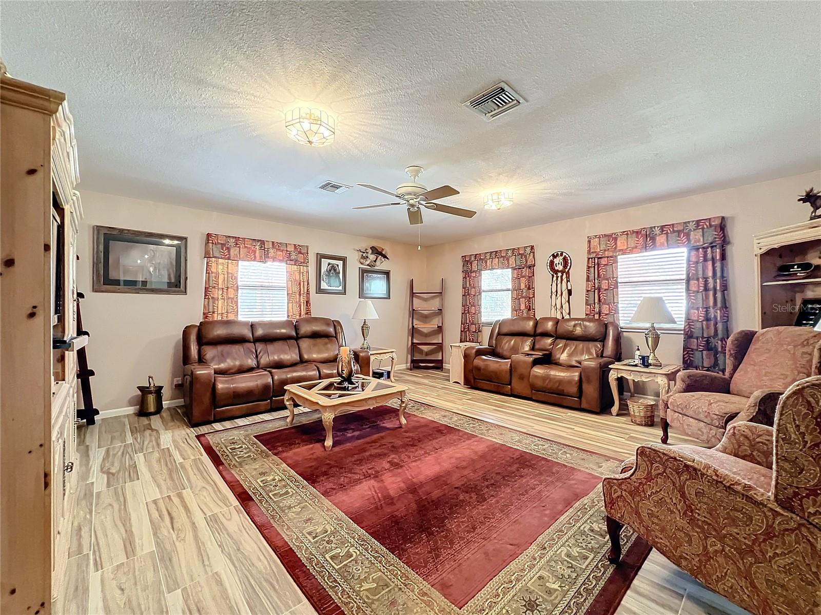 2720 EWELL RD, LAKELAND, FL, 33811