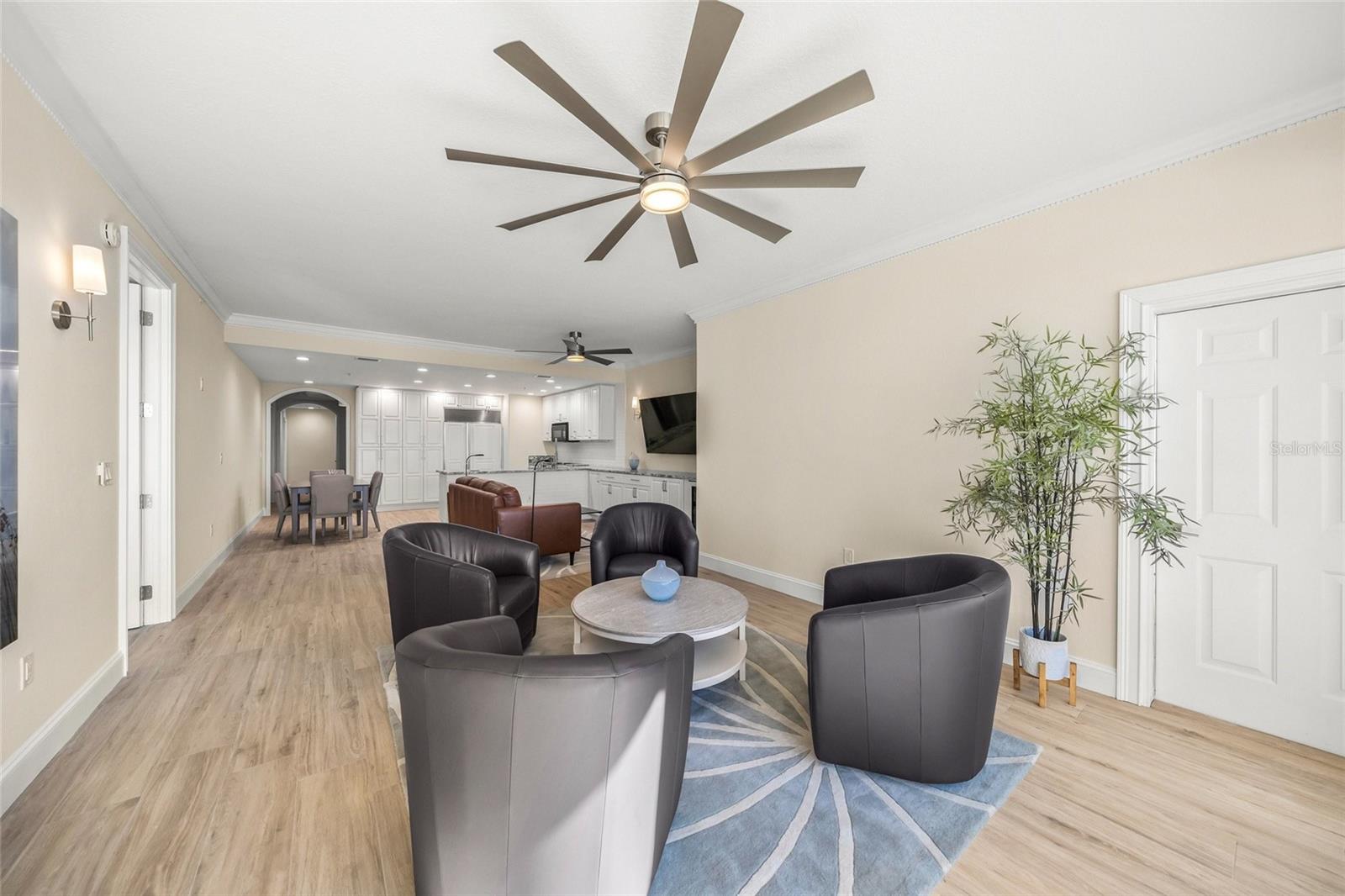 166 GOLDEN GATE PT #21, SARASOTA, FL, 34236