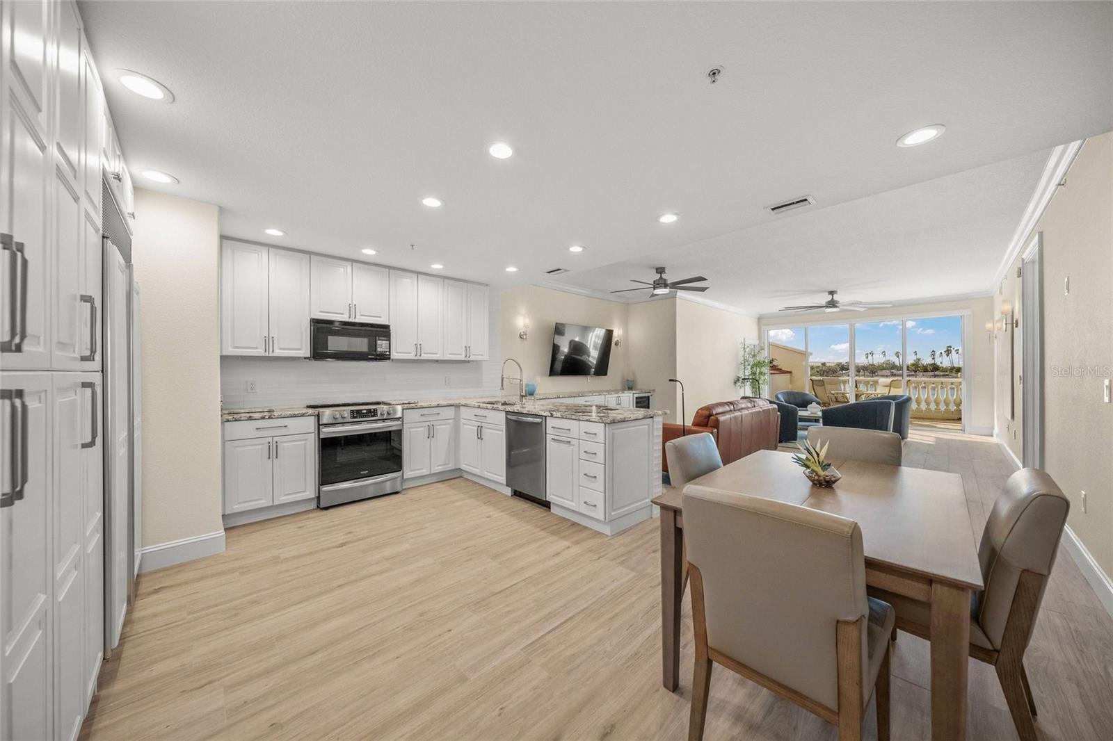 166 GOLDEN GATE PT #21, SARASOTA, FL, 34236