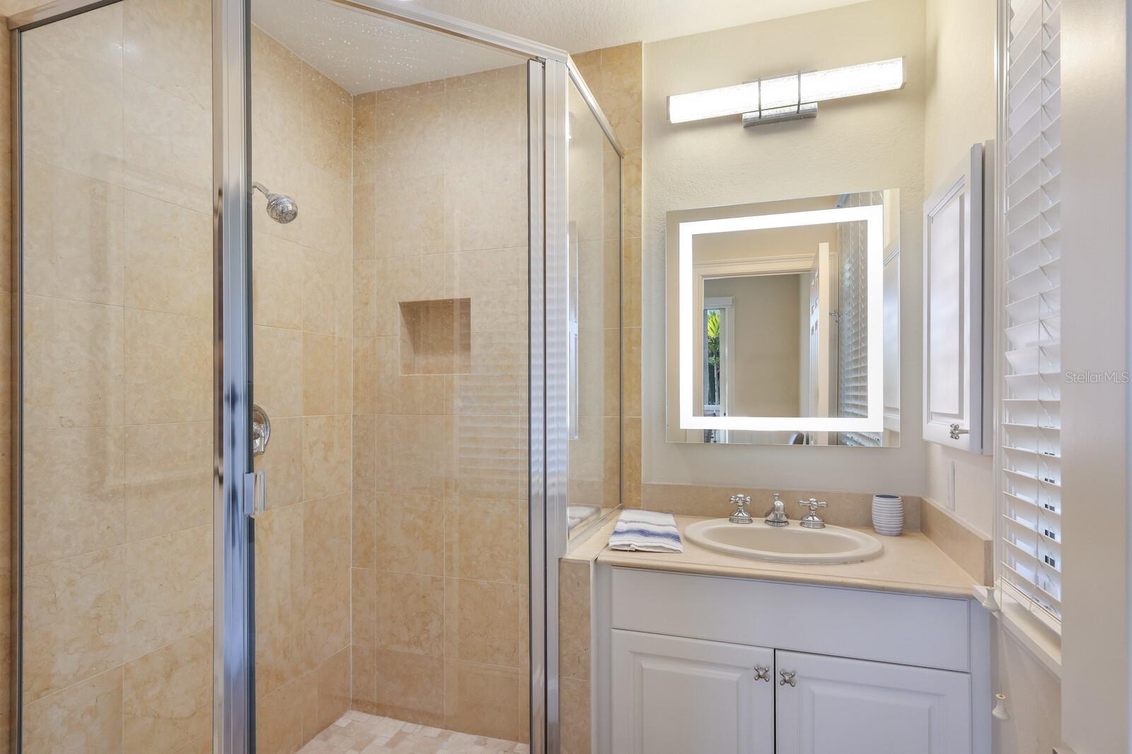 166 GOLDEN GATE PT #21, SARASOTA, FL, 34236