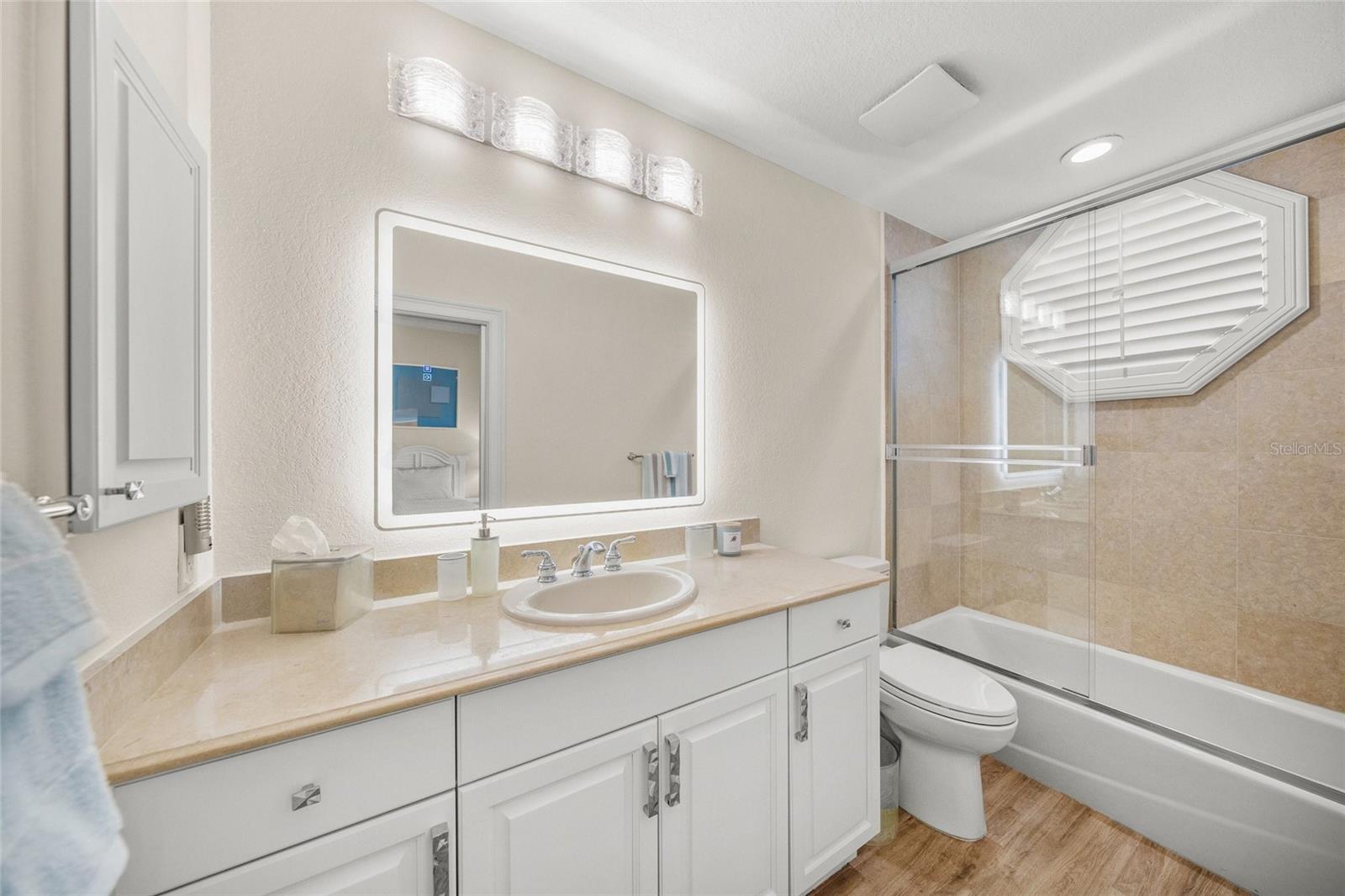 166 GOLDEN GATE PT #21, SARASOTA, FL, 34236