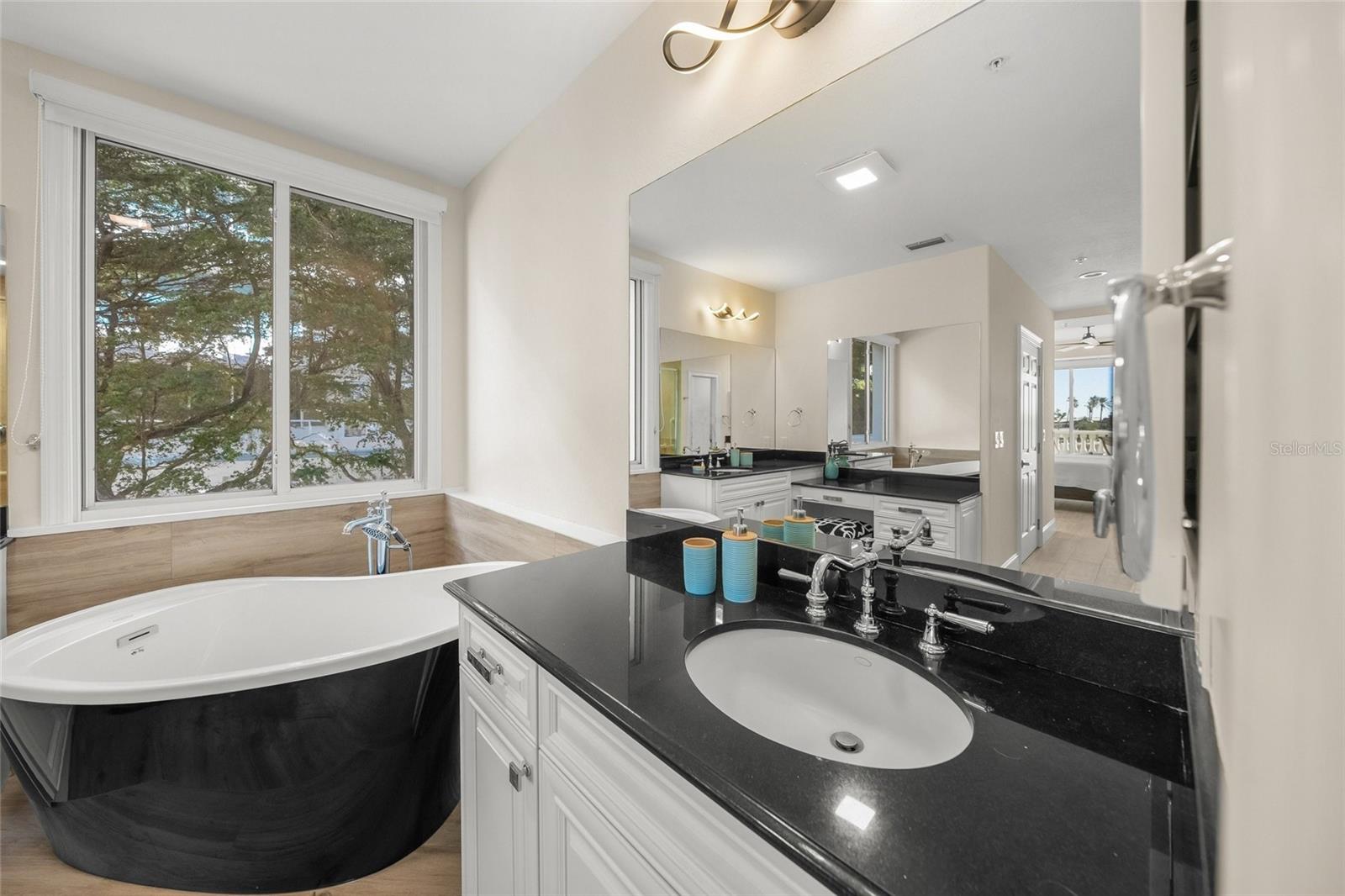 166 GOLDEN GATE PT #21, SARASOTA, FL, 34236