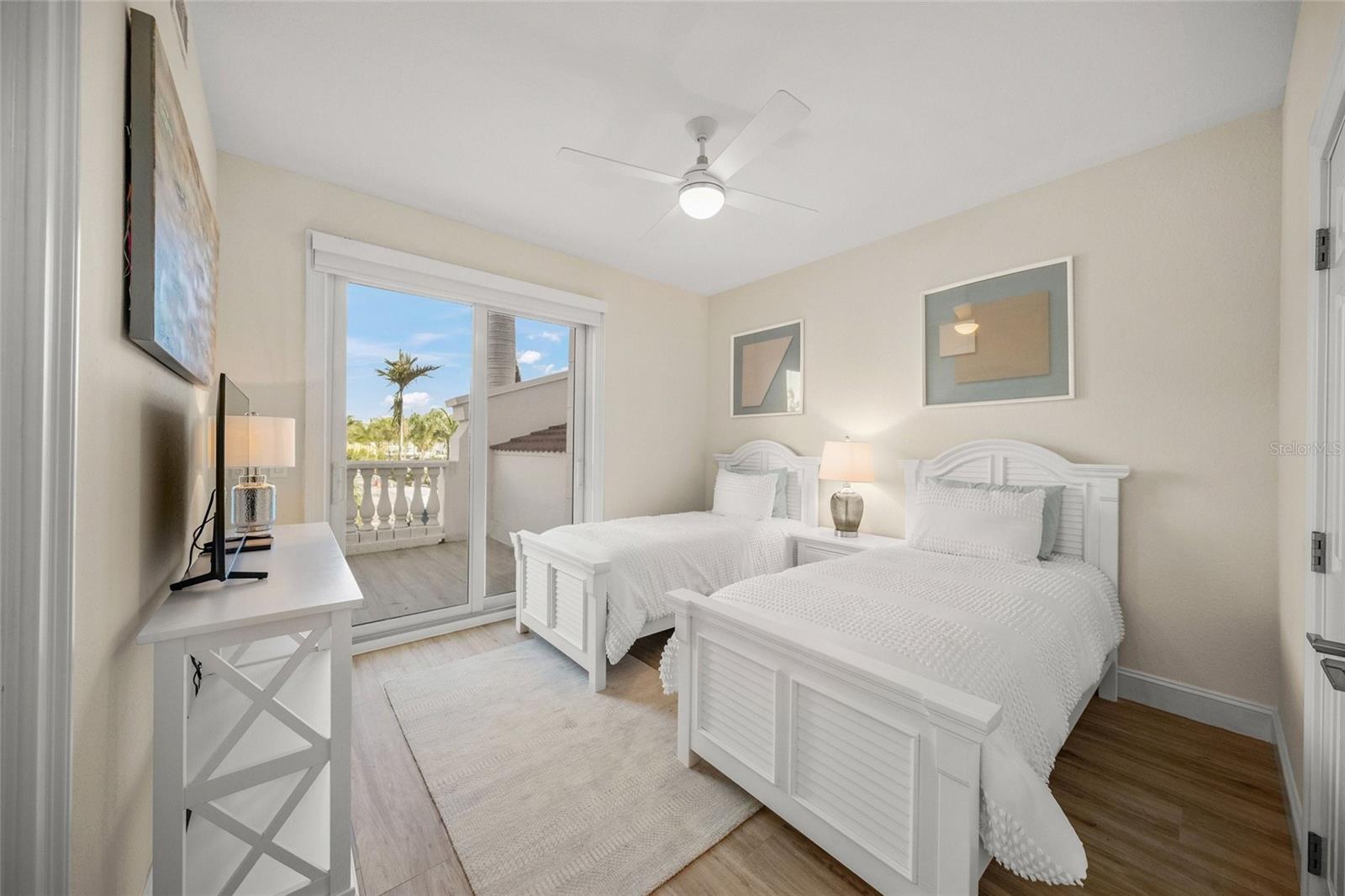 166 GOLDEN GATE PT #21, SARASOTA, FL, 34236
