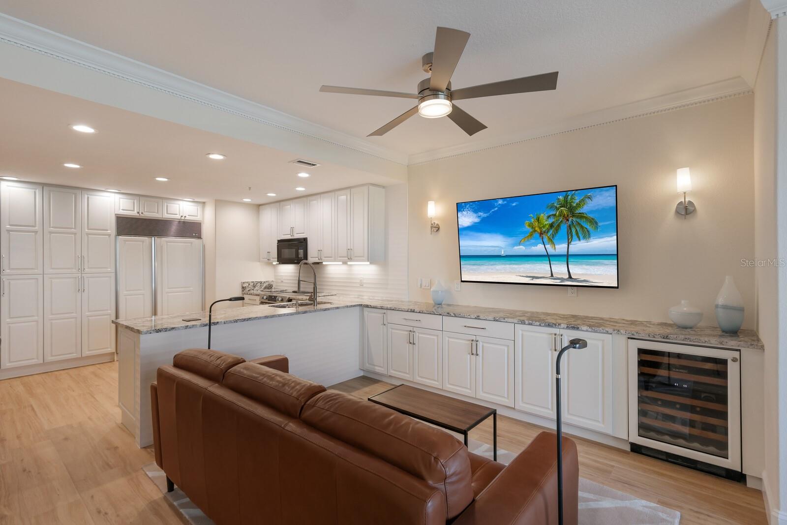 166 GOLDEN GATE PT #21, SARASOTA, FL, 34236