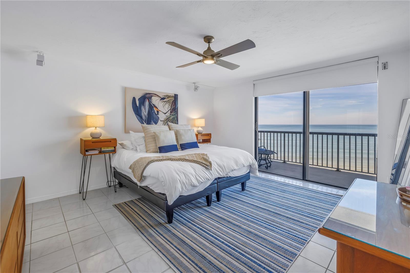 1660 GULF BLVD #304, CLEARWATER BEACH, FL, 33767