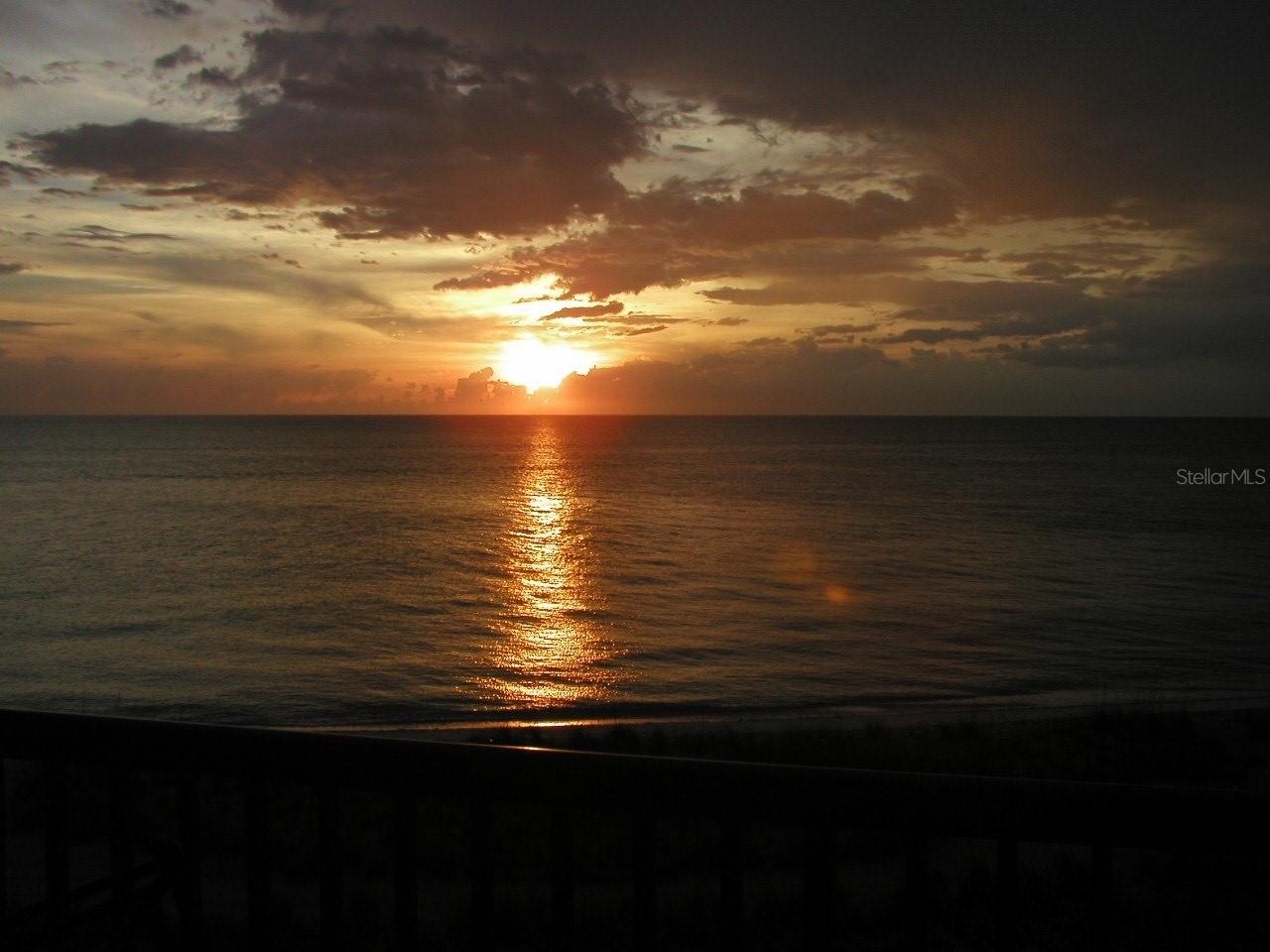 1660 GULF BLVD #304, CLEARWATER BEACH, FL, 33767