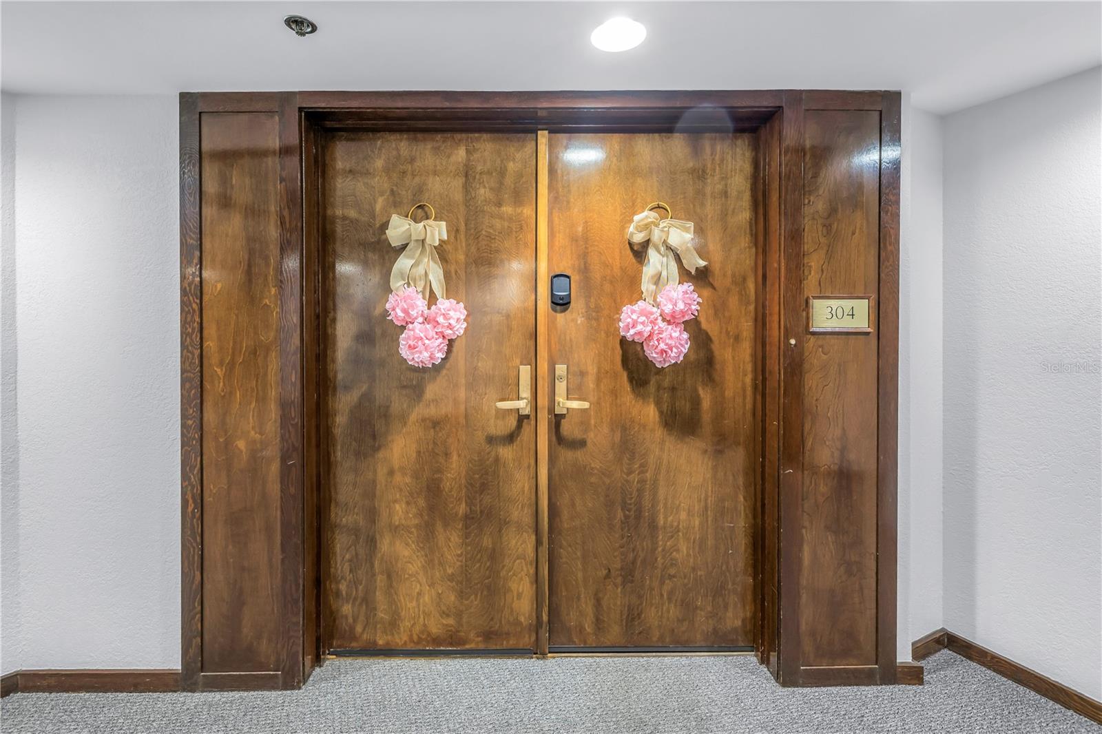 1660 GULF BLVD #304, CLEARWATER BEACH, FL, 33767