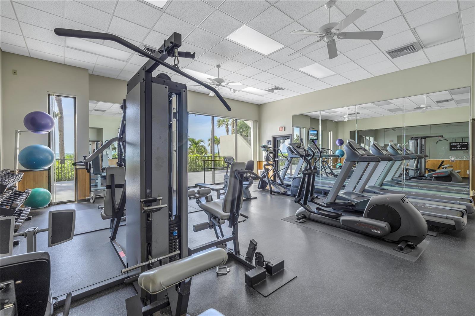 1660 GULF BLVD #304, CLEARWATER BEACH, FL, 33767