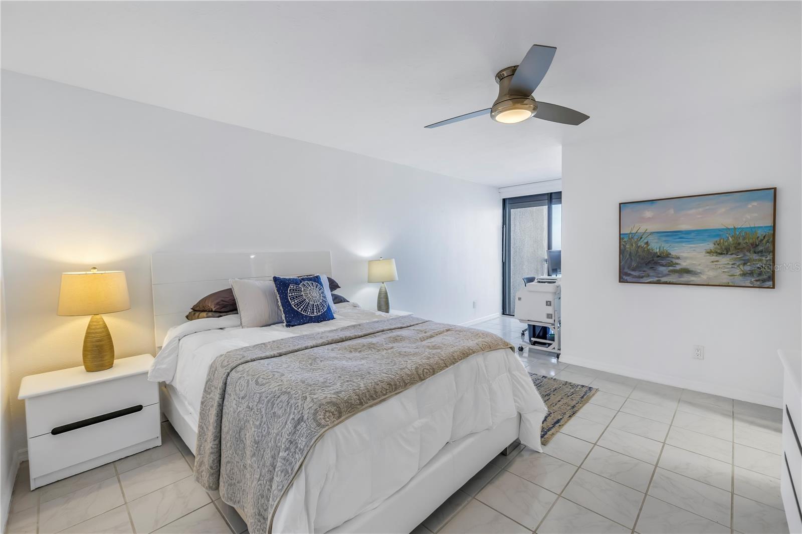 1660 GULF BLVD #304, CLEARWATER BEACH, FL, 33767
