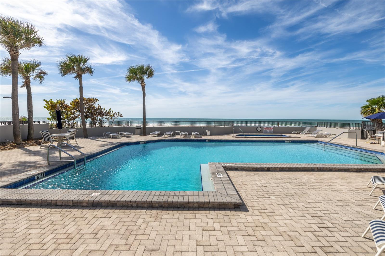 1660 GULF BLVD #304, CLEARWATER BEACH, FL, 33767