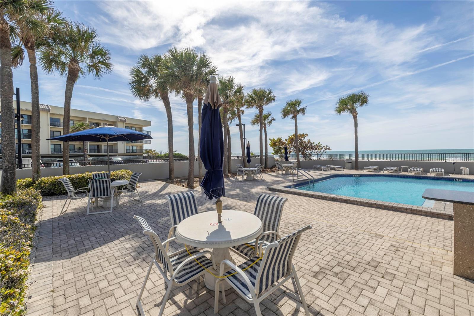1660 GULF BLVD #304, CLEARWATER BEACH, FL, 33767