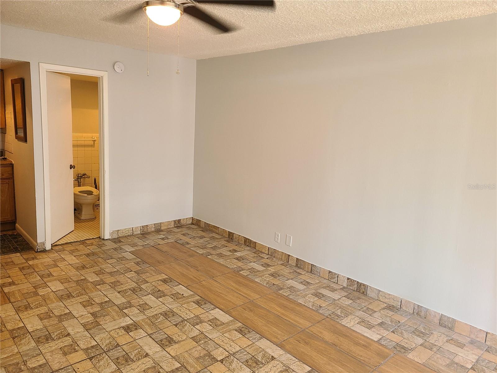 1202 RIDGEWOOD AVE #225, HOLLY HILL, FL, 32117