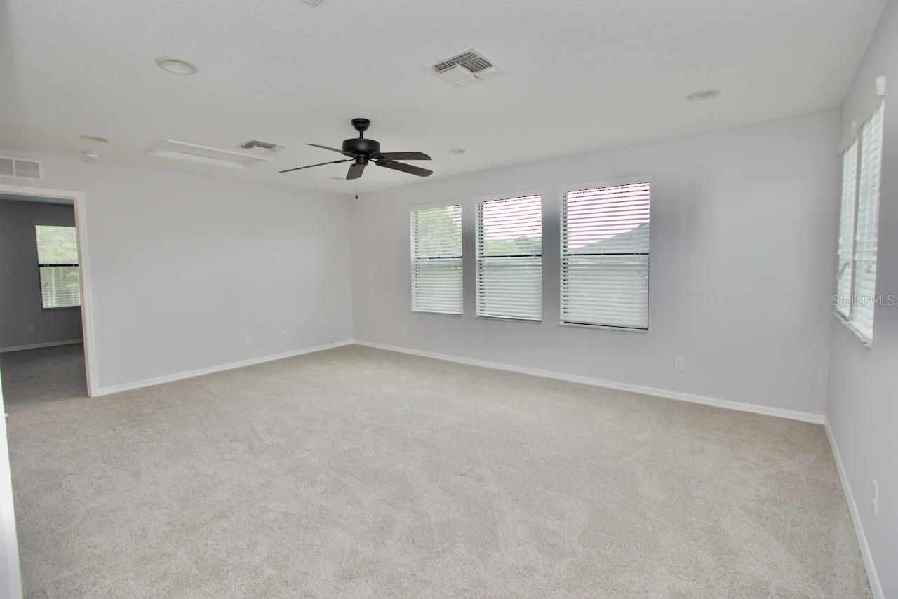 8424 BLUEVINE SKY DR, LAND O LAKES, FL, 34637
