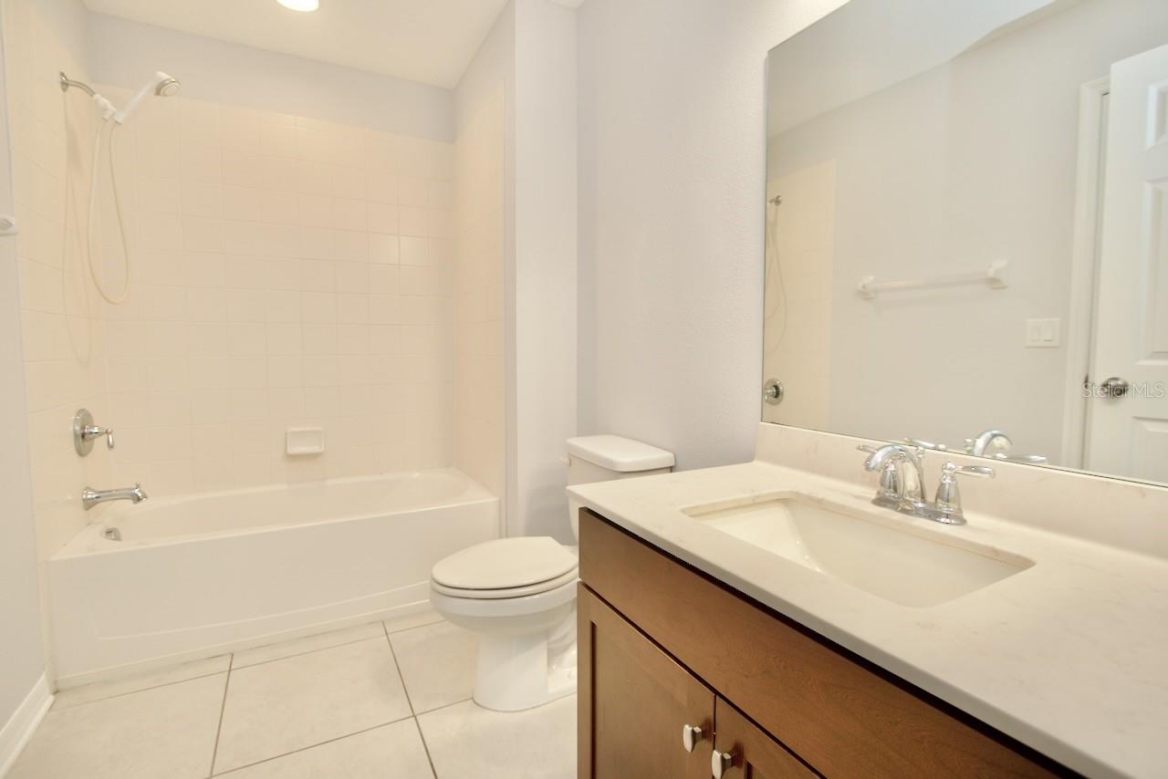 8424 BLUEVINE SKY DR, LAND O LAKES, FL, 34637