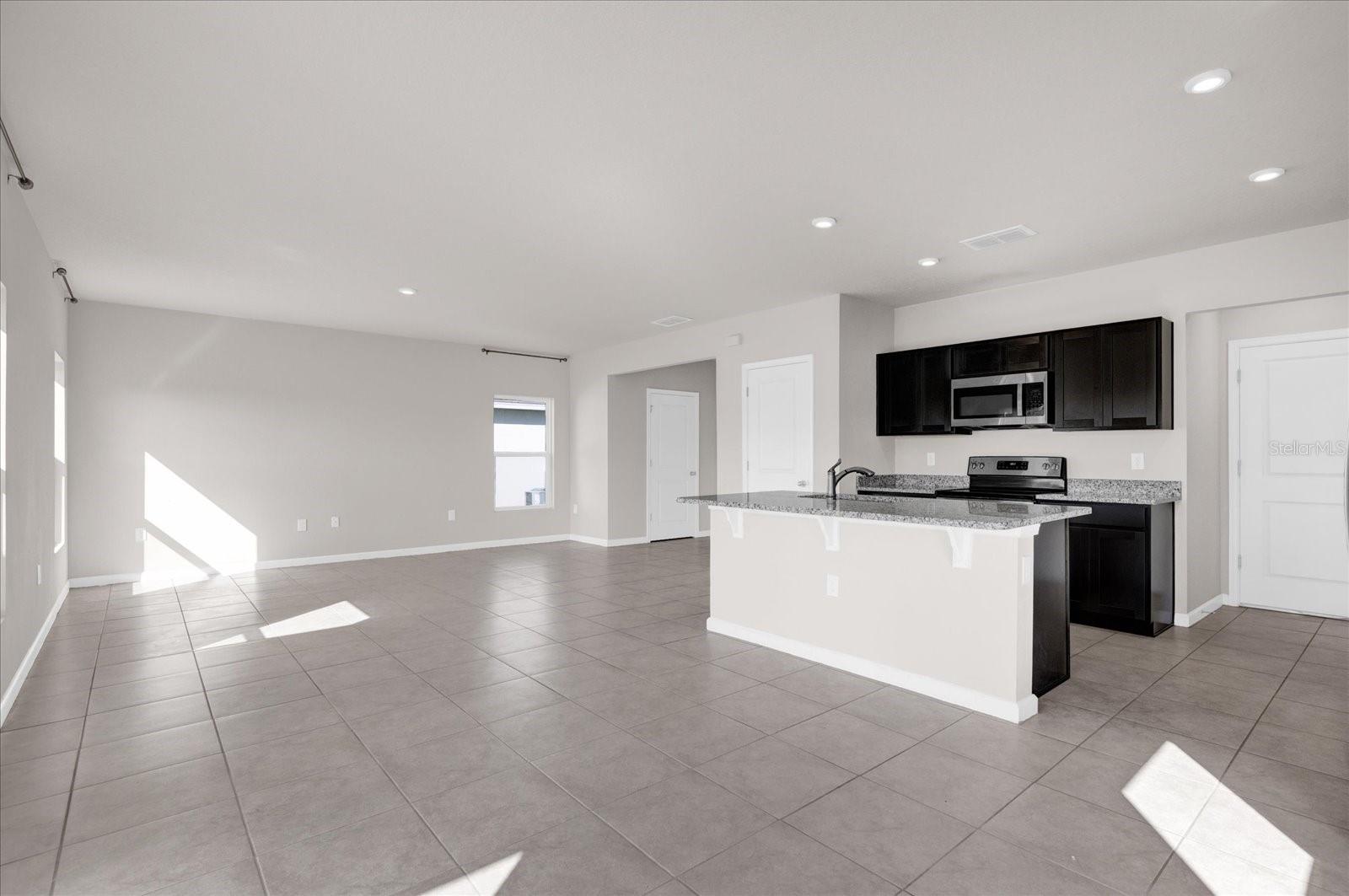 718 EAGLE LANDING BLVD, WINTER HAVEN, FL, 33880
