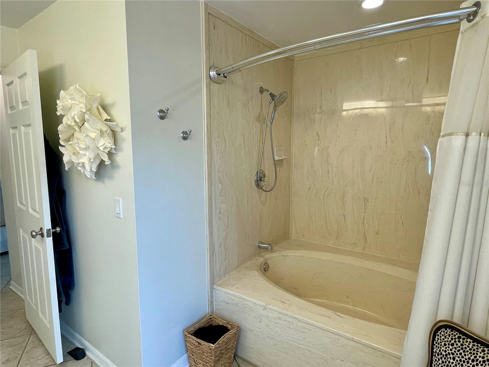 6101 34TH ST W #28B, BRADENTON, FL, 34210