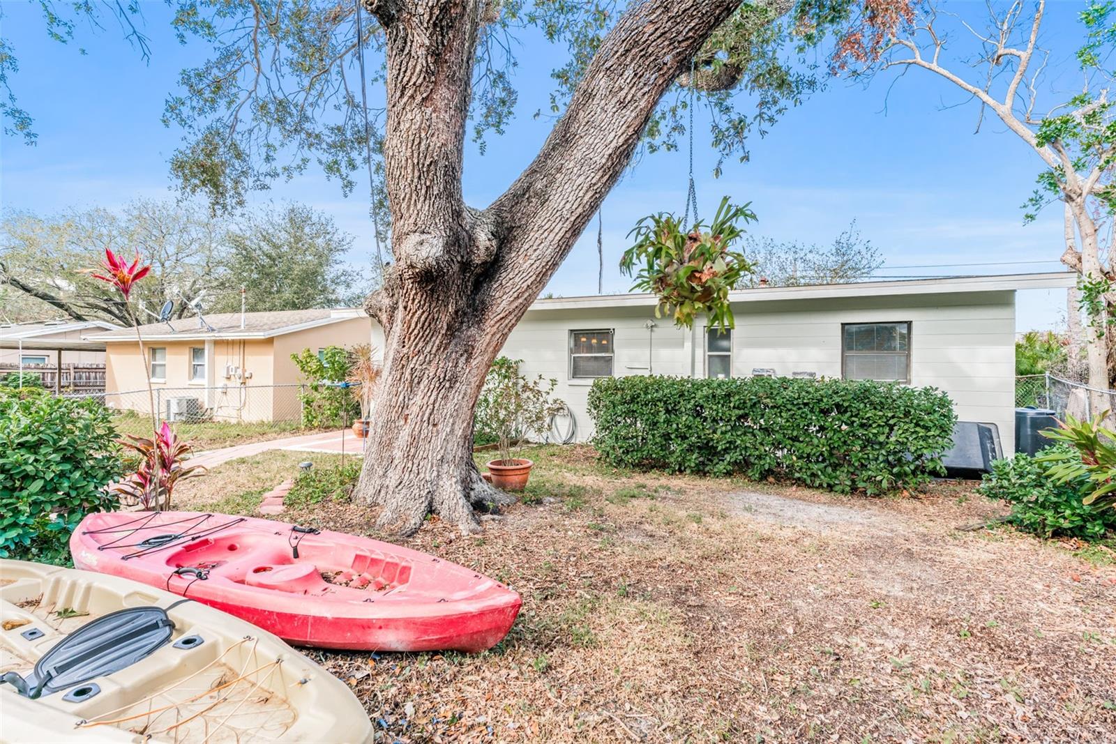 911 16TH AVE NW, LARGO, FL, 33770