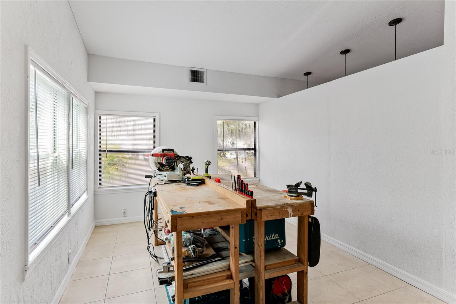 911 16TH AVE NW, LARGO, FL, 33770