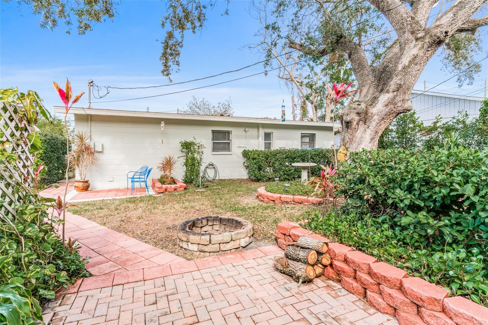 911 16TH AVE NW, LARGO, FL, 33770