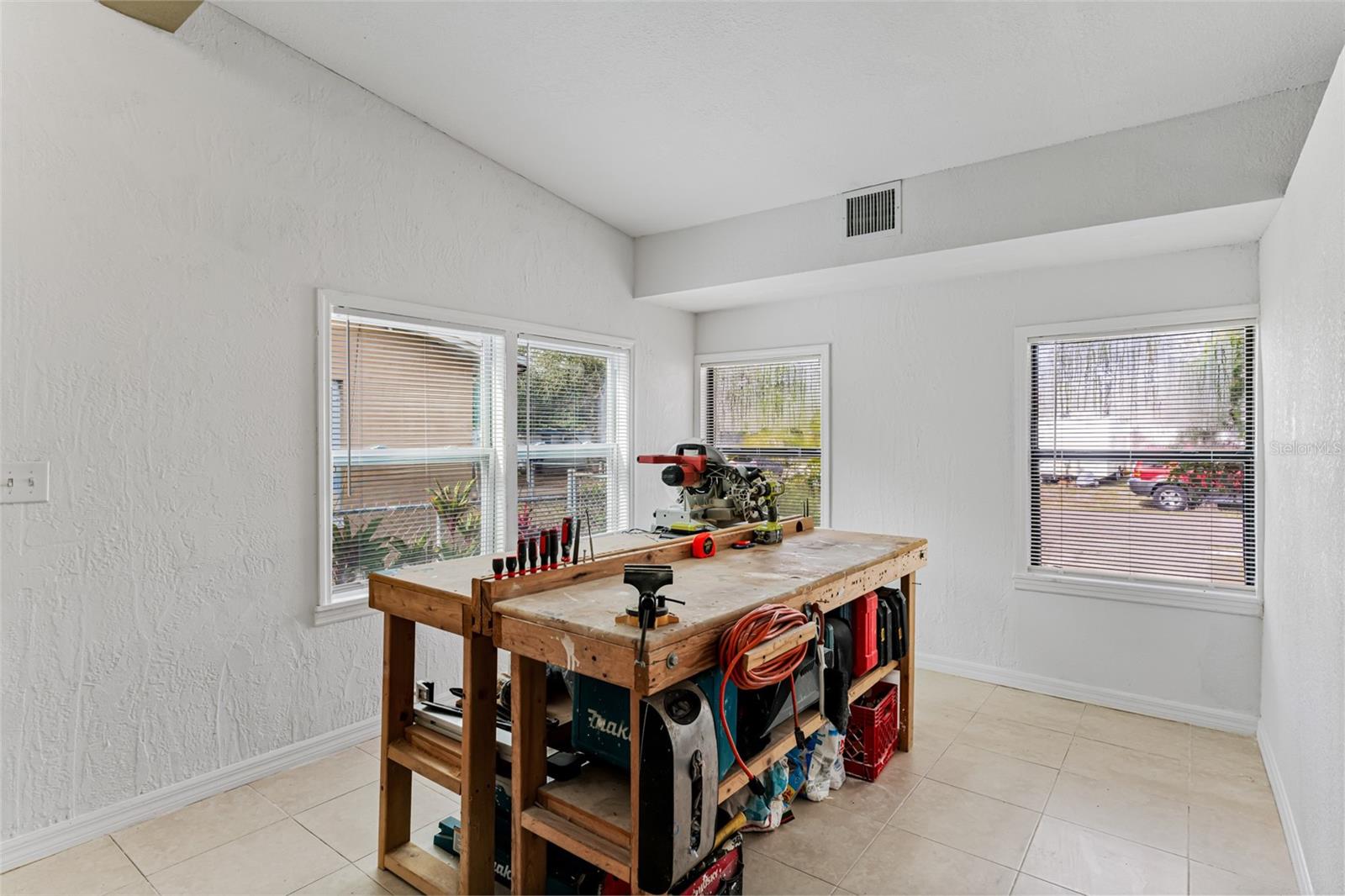 911 16TH AVE NW, LARGO, FL, 33770
