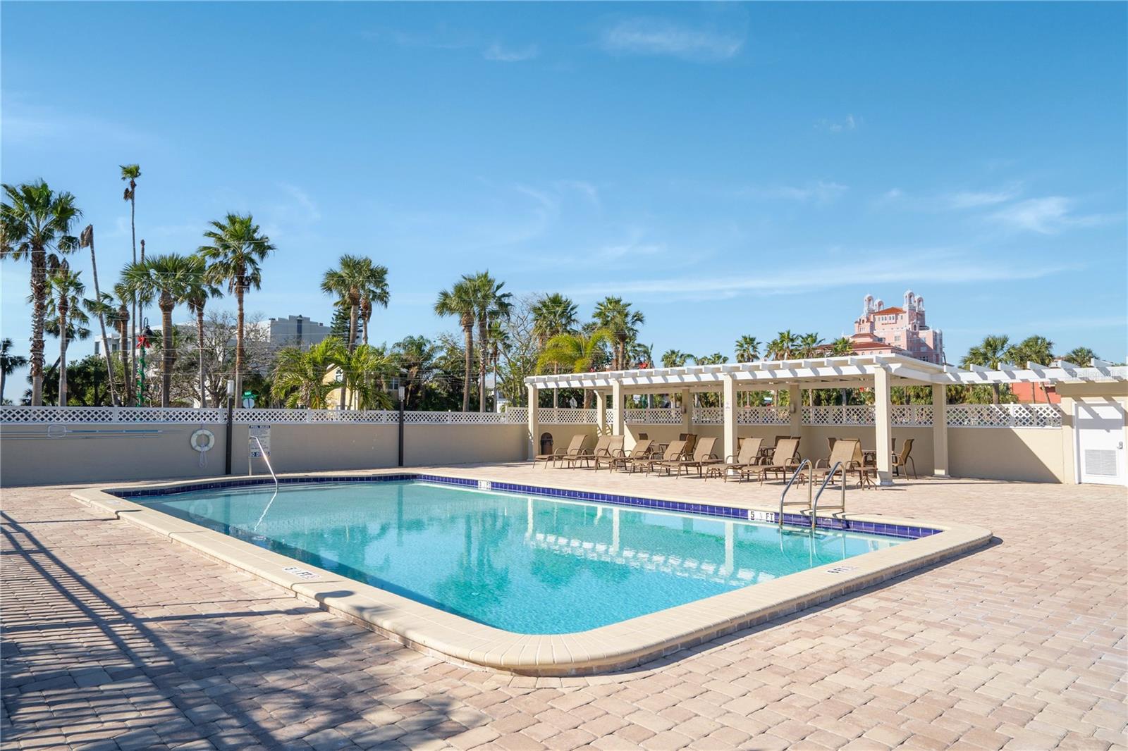 3200 GULF BLVD #204, ST PETE BEACH, FL, 33706