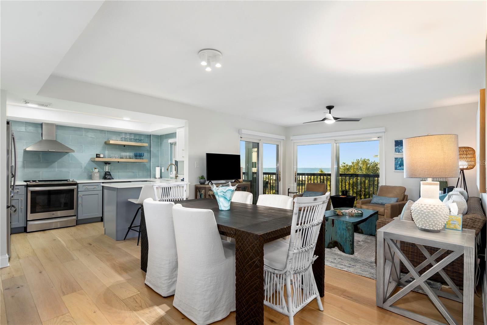 3200 GULF BLVD #204, ST PETE BEACH, FL, 33706