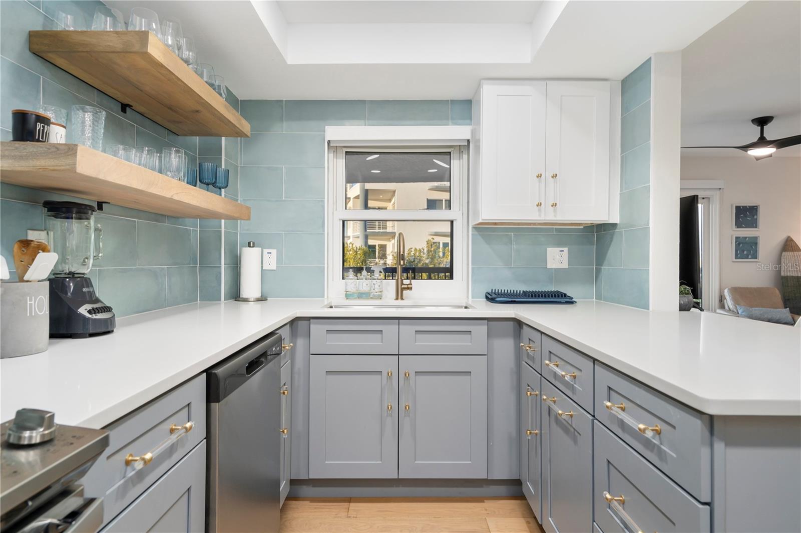 3200 GULF BLVD #204, ST PETE BEACH, FL, 33706