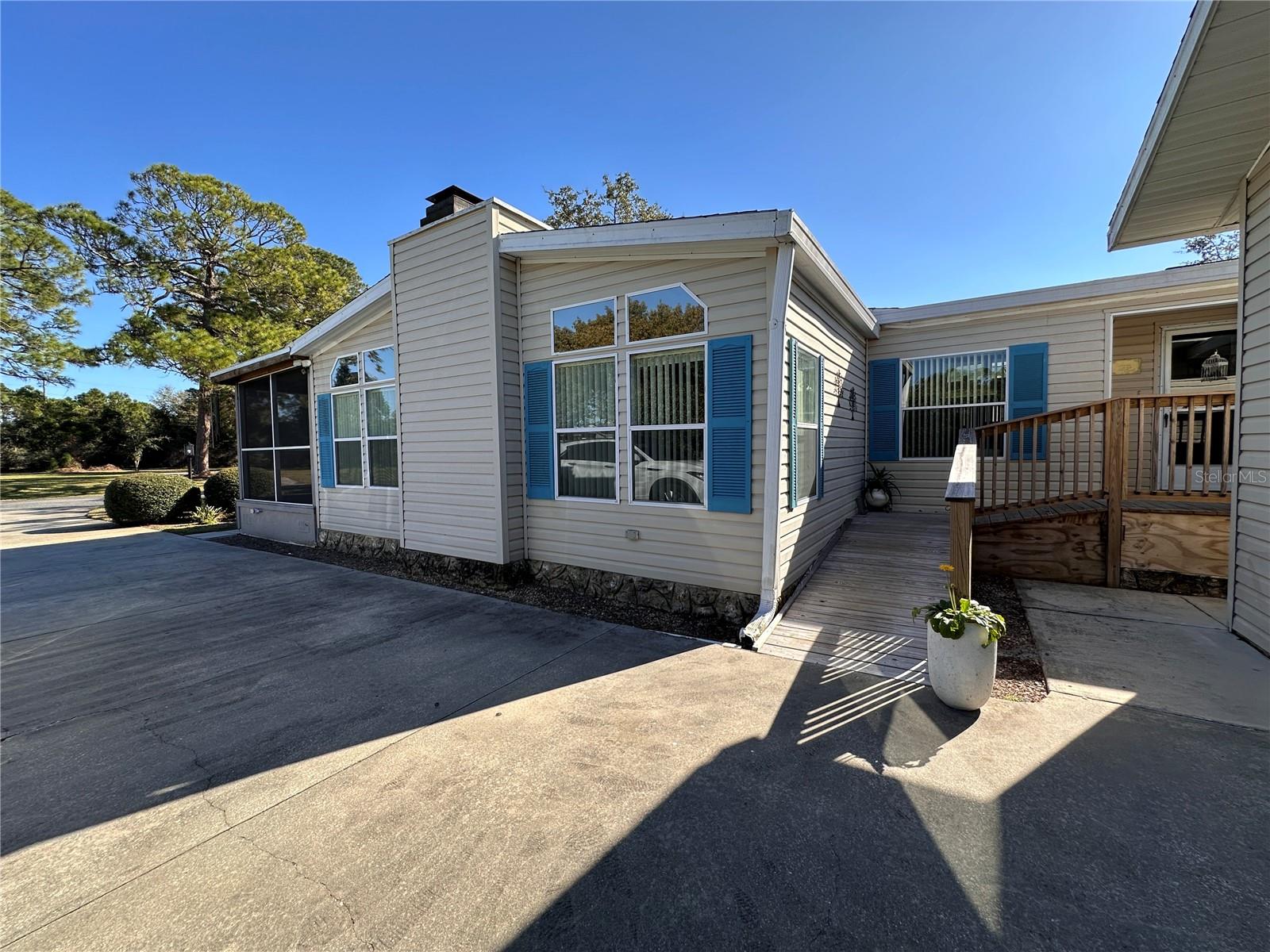 208 SHER LN, DEBARY, FL, 32713
