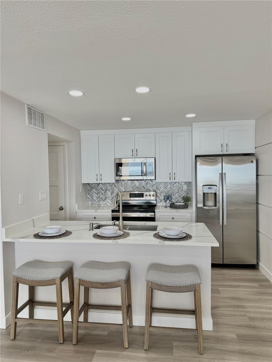 450 S GULFVIEW BLVD #408, CLEARWATER BEACH, FL, 33767