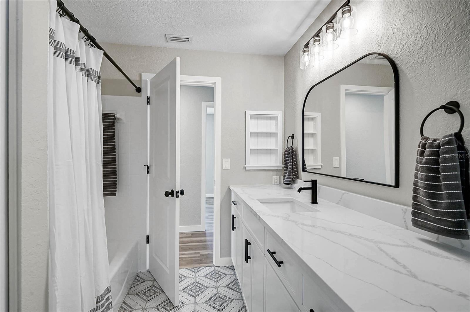 5445 BAHIA VISTA ST, SARASOTA, FL, 34232