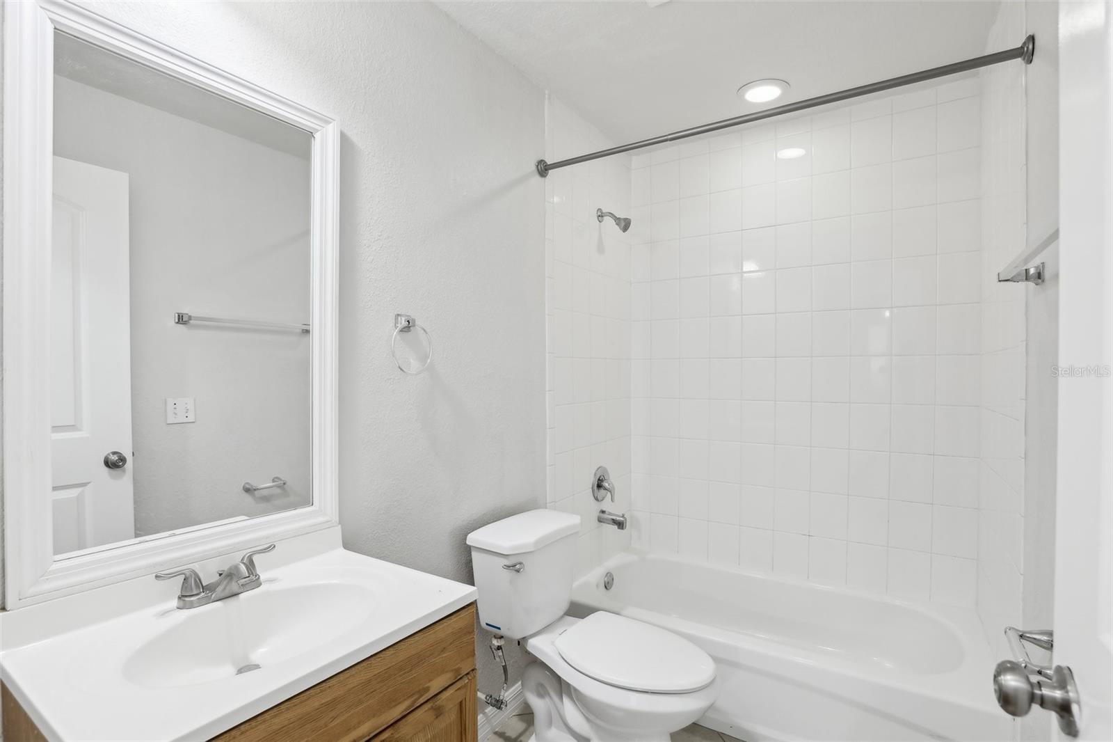 120 S GROVE ST, DELAND, FL, 32724
