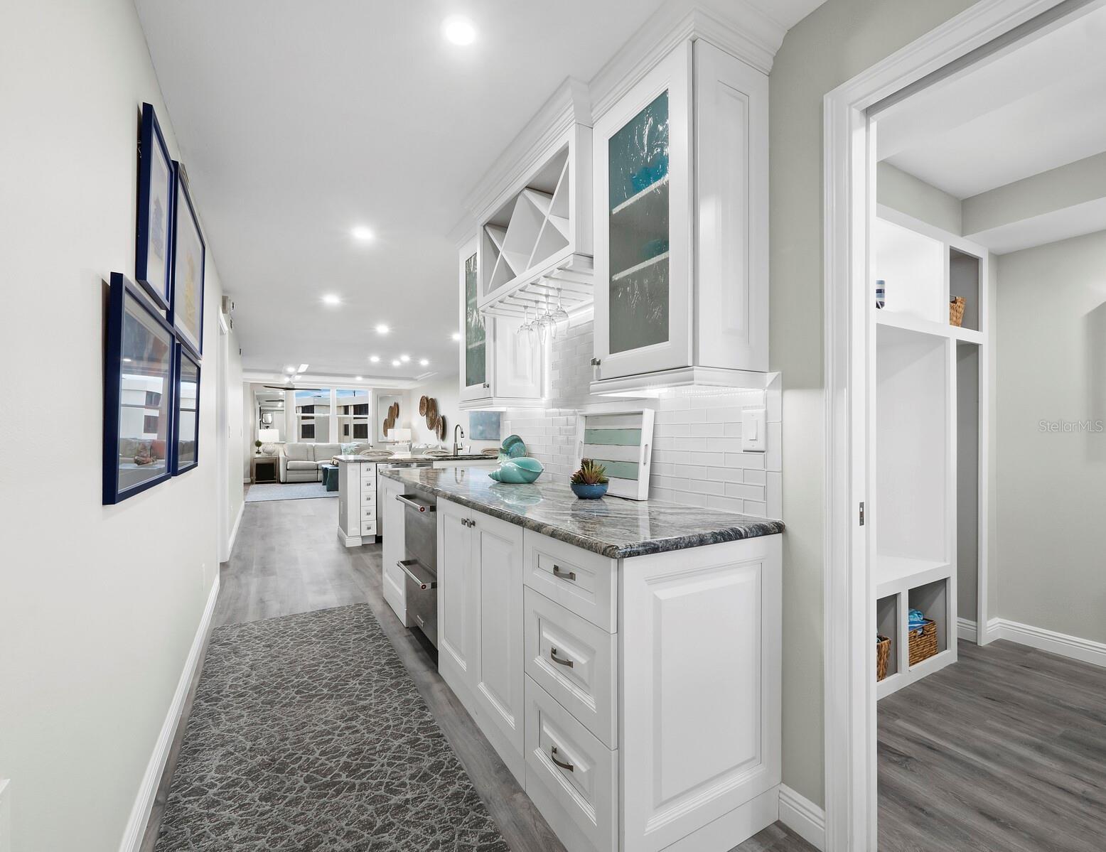 5780 MIDNIGHT PASS RD #609, SARASOTA, FL, 34242
