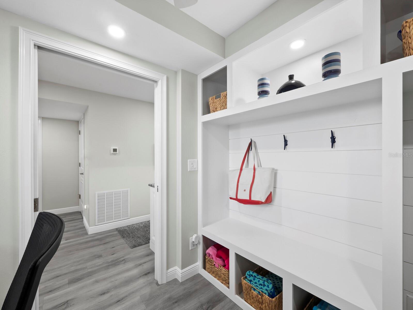 5780 MIDNIGHT PASS RD #609, SARASOTA, FL, 34242