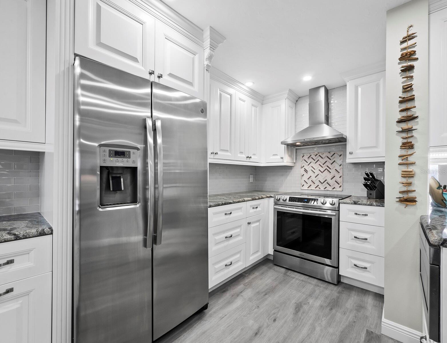 5780 MIDNIGHT PASS RD #609, SARASOTA, FL, 34242