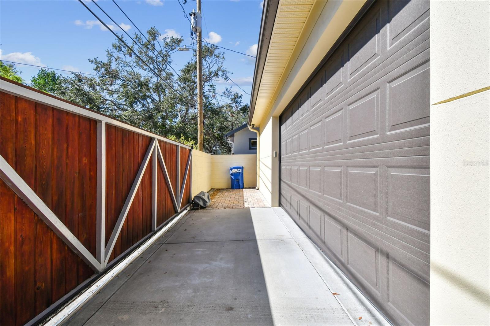 830 23RD AVE N, ST PETERSBURG, FL, 33704