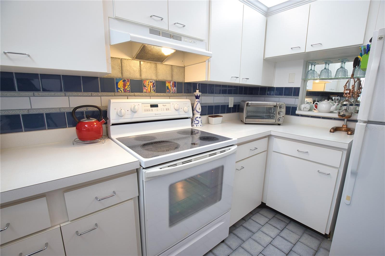 1640 STICKNEY POINT RD #202, SARASOTA, FL, 34231