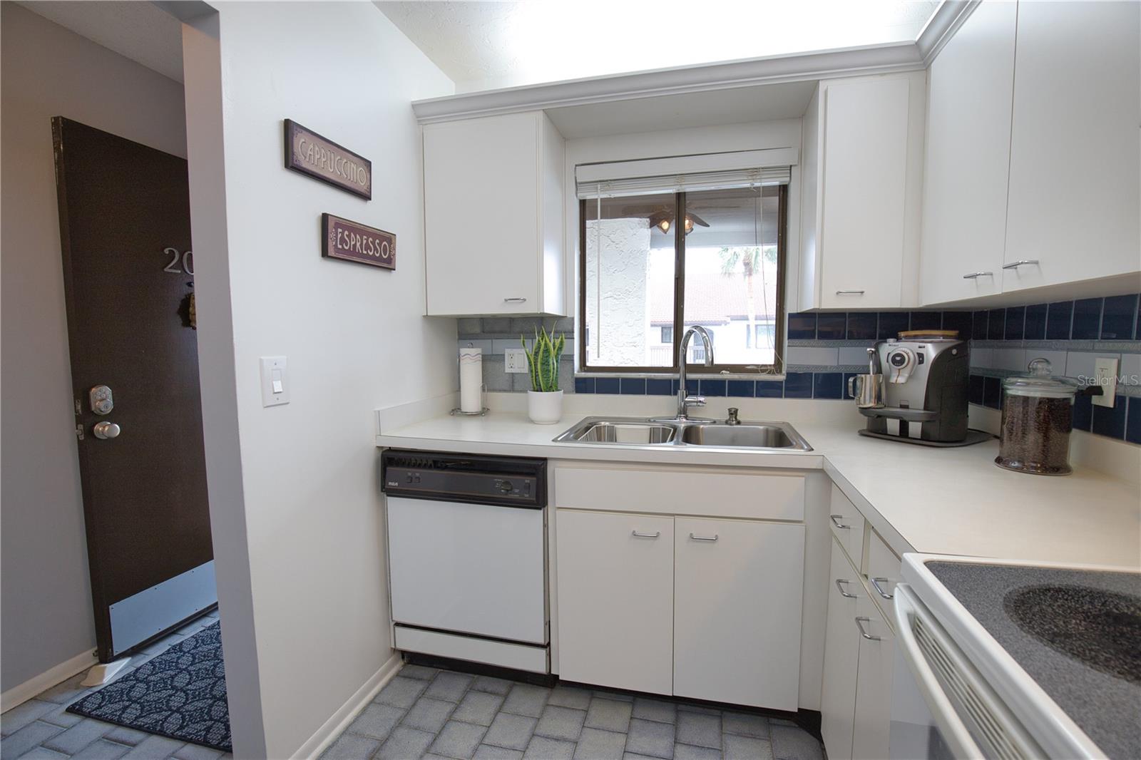 1640 STICKNEY POINT RD #202, SARASOTA, FL, 34231