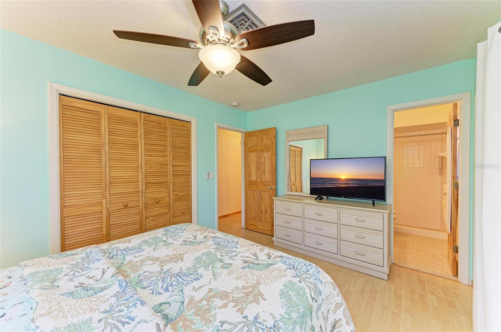 401 SHORE RD, NOKOMIS, FL, 34275