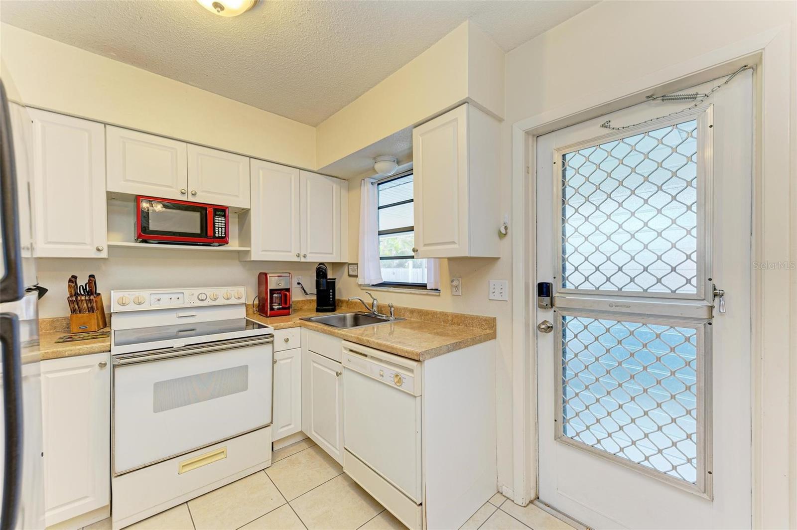 401 SHORE RD, NOKOMIS, FL, 34275