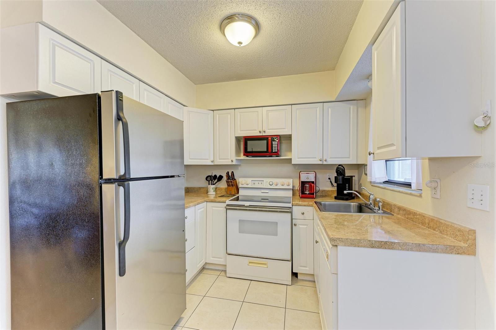 401 SHORE RD, NOKOMIS, FL, 34275