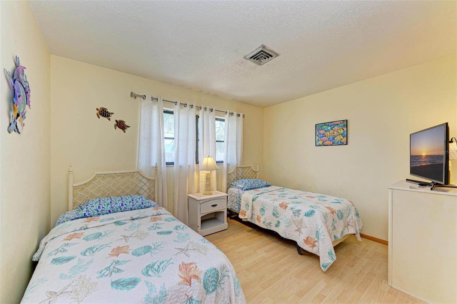 401 SHORE RD, NOKOMIS, FL, 34275