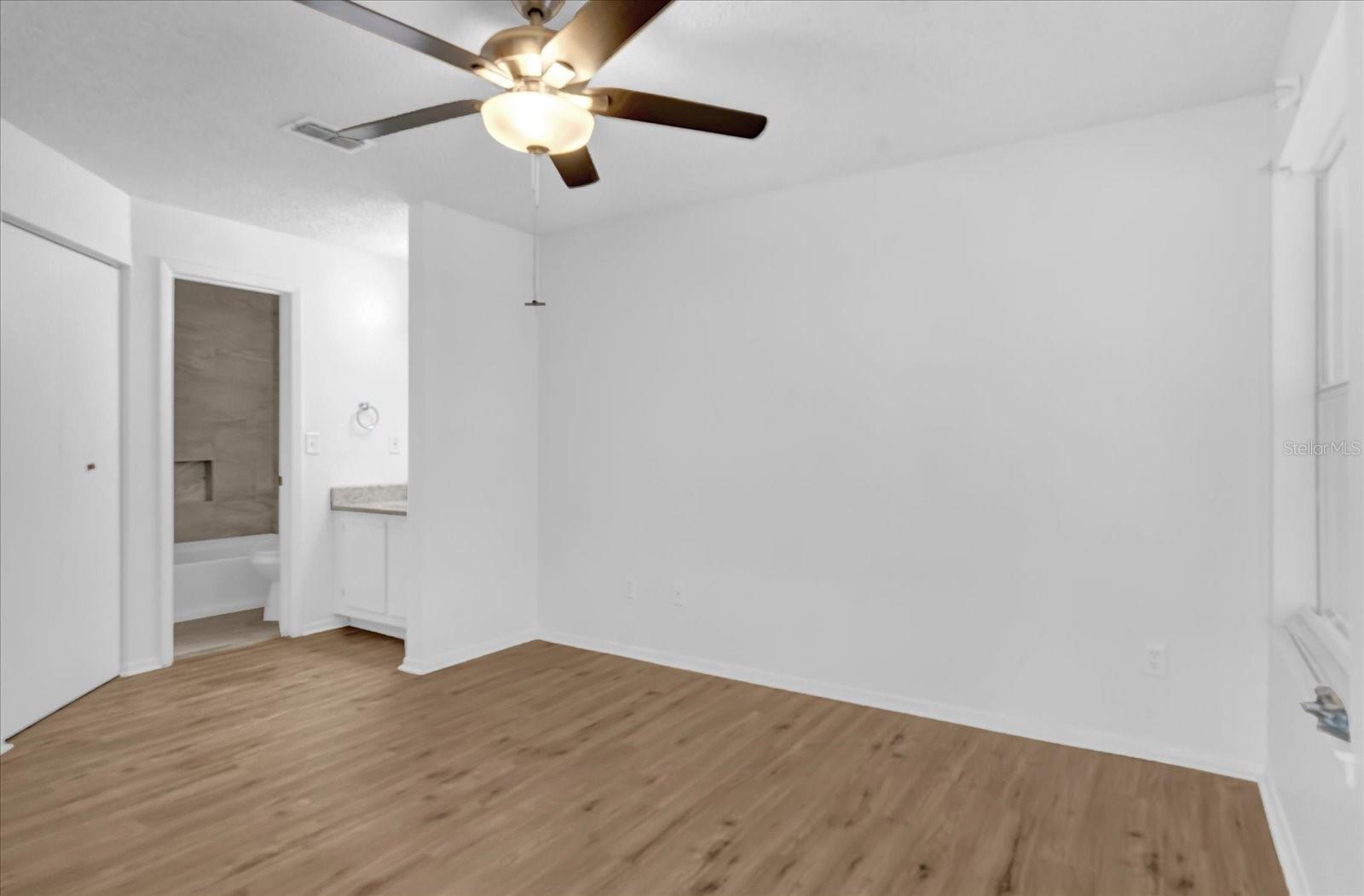2585 GRASSY PT DR #211, LAKE MARY, FL, 32746