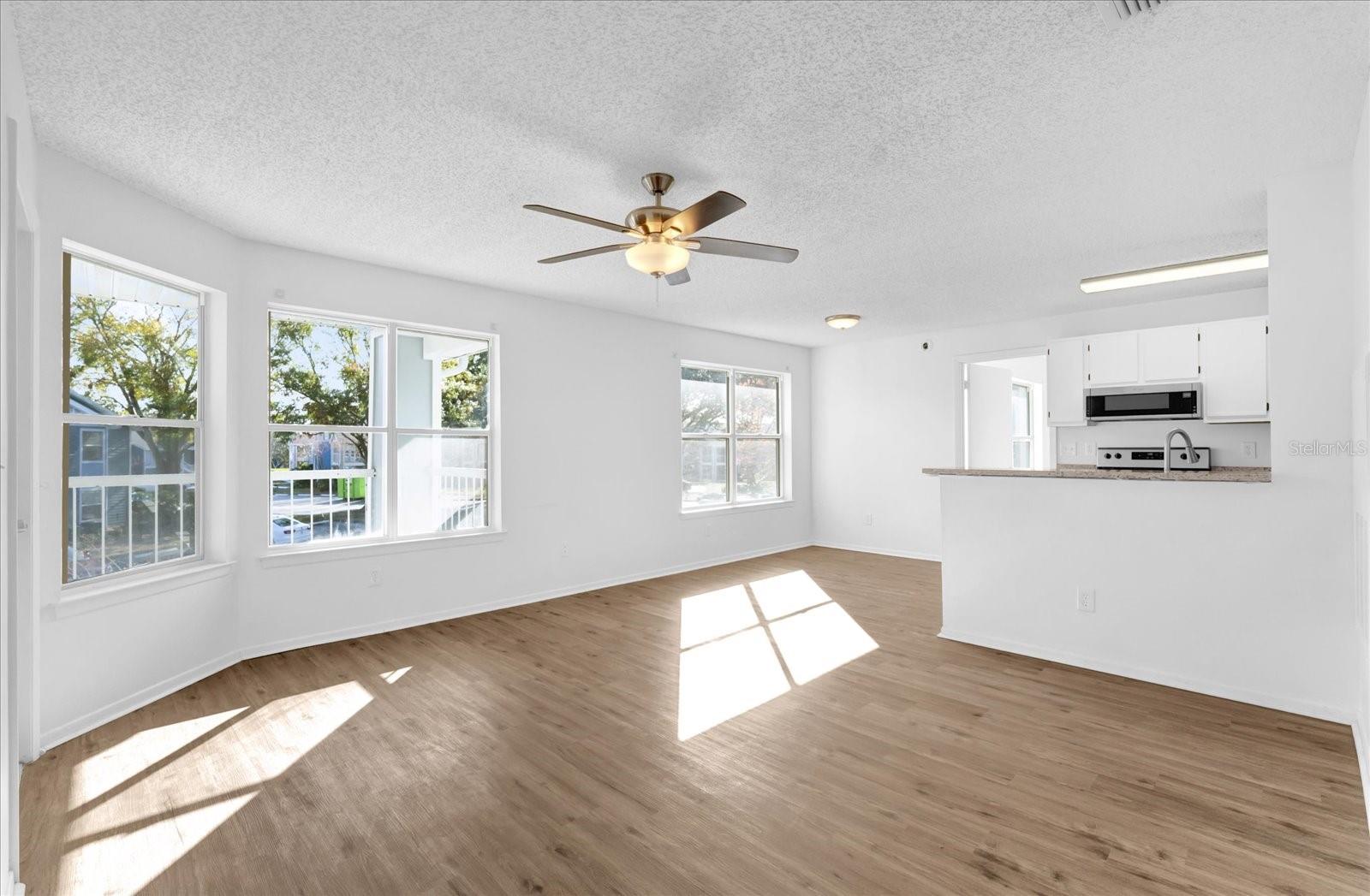2585 GRASSY PT DR #211, LAKE MARY, FL, 32746